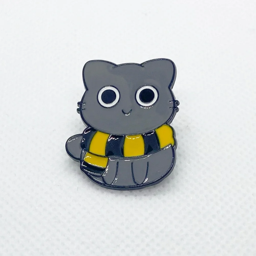 Pin Hufflepuff Cat Harry Potter Hogwarts House Wizard Witch Magic Kitten - Picture 1 of 4